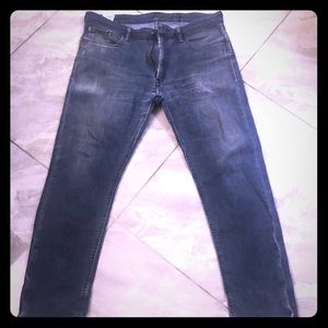 Levi’s jeans, men’s commuter style